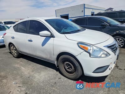 Czwarte zdjęcie samochodu z boku: 2015 NISSAN VERSA 1.6 SV VIN:3N1CN7APXFL886118 - miniatura