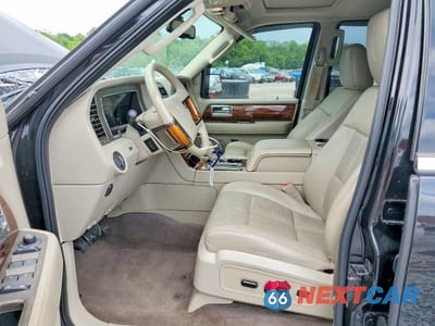 Zdjęcie 7 z 13 samochodu: 2012 LINCOLN NAVIGATOR VIN:5LMJJ2H56CEL08819 - miniatura