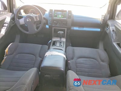 Zdjęcie 8 z 13 samochodu: 2006 NISSAN PATHFINDER S VIN:5N1AR18U66C614349 - miniatura