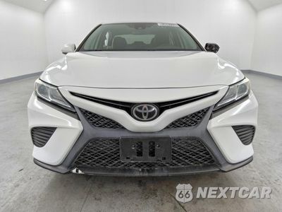 Piąte zdjęcie samochodu w środku: 2019 TOYOTA CAMRY SE VIN:4T1B11HK2KU709361 - miniatura