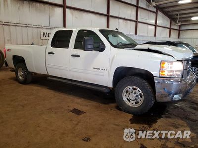 Czwarte zdjęcie samochodu z boku: 2009 CHEVROLET SILVERADO K2500 HEAVY DUTY LT VIN:1GCHK53K49F183386 - miniatura
