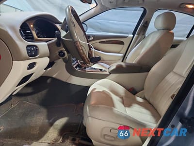 Zdjęcie 7 z 12 samochodu: 2003 JAGUAR S-TYPE VIN:SAJEA01U93HM92992 - miniatura