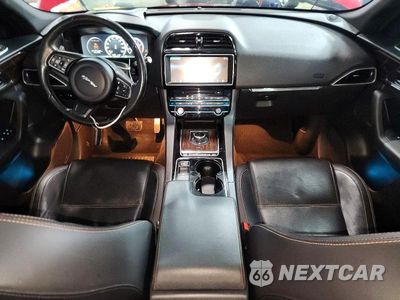 Zdjęcie 8 z 13 samochodu: 2017 JAGUAR F-PACE PRESTIGE VIN:SADCK2BV3HA491217 - miniatura