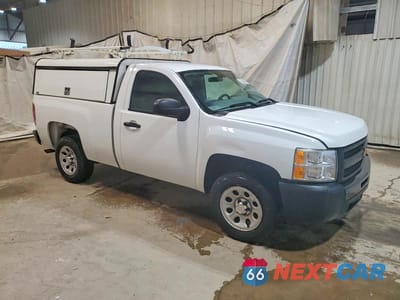 Czwarte zdjęcie samochodu z boku: 2013 CHEVROLET SILVERADO C1500 VIN:1GCNCPEX7DZ247027 - miniatura