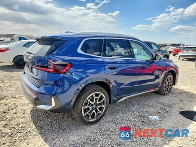 Trzecie zdjęcie samochodu z tyłu: 2024 BMW X1 XDRIVE28I VIN:WBX73EF00R5Z51277 - miniatura
