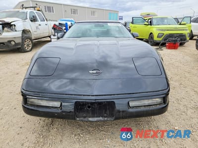 Piąte zdjęcie samochodu w środku: 1991 CHEVROLET CORVETTE VIN:1G1YY2389M5101399 - miniatura