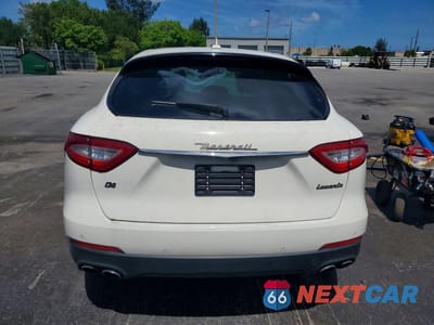 Zdjęcie 6 z 13 samochodu: 2018 MASERATI LEVANTE VIN:ZN661XUA6JX292117 - miniatura