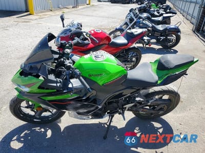 Trzecie zdjęcie samochodu z tyłu: 2023 KAWASAKI EX400 VIN:JKAEXKH19PDAN8716 - miniatura