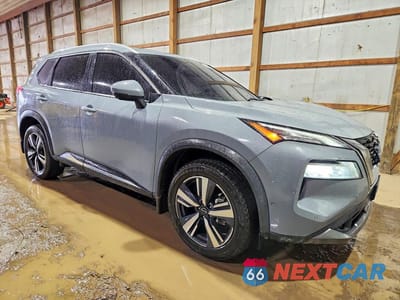 Czwarte zdjęcie samochodu z boku: 2023 NISSAN ROGUE SL VIN:5N1BT3CA1PC692408 - miniatura