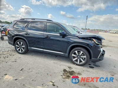 Czwarte zdjęcie samochodu z boku: 2025 HONDA PILOT TOURING VIN:5FNYG2H7XSB037752 - miniatura