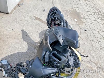 Piąte zdjęcie samochodu w środku: 2025 YAMAHA MT09 VIN:JYARN94E2SA002666 - miniatura