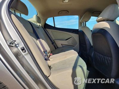 Zdjęcie 10 z 13 samochodu: 2015 KIA OPTIMA LX VIN:KNAGM4A7XF5535514 - miniatura