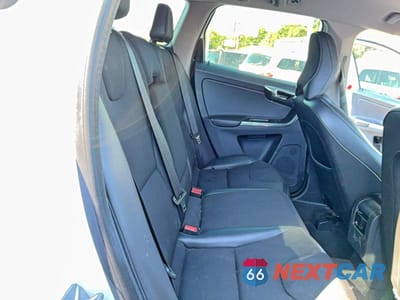 Zdjęcie 6 z 10 samochodu: 2016 VOLVO XC60 T5 VIN:YV440MDJ6G2845538 - miniatura