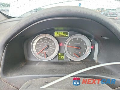 Zdjęcie 9 z 12 samochodu: 2011 VOLVO C70 T5 VIN:YV1672MC7BJ108385 - miniatura