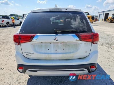 Zdjęcie 6 z 14 samochodu: 2020 MITSUBISHI OUTLANDER SE VIN:JA4AD3A33LZ048735 - miniatura