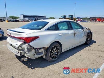 Trzecie zdjęcie samochodu z tyłu: 2019 TOYOTA AVALON XLE VIN:4T1BZ1FB9KU006819 - miniatura