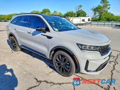 Czwarte zdjęcie samochodu z boku: 2023 KIA SORENTO SX VIN:5XYRK4LF7PG215405 - miniatura