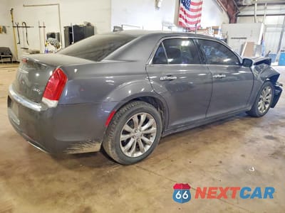 Trzecie zdjęcie samochodu z tyłu: 2015 CHRYSLER 300C VIN:2C3CCAKG9FH749859 - miniatura