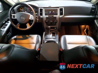 Zdjęcie 8 z 13 samochodu: 2008 JEEP GRAND CHEROKEE LAREDO VIN:1J8GR48K88C247495 - miniatura
