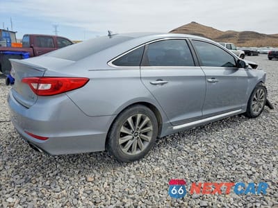 Trzecie zdjęcie samochodu z tyłu: 2017 HYUNDAI SONATA SPORT VIN:5NPE34AF8HH575405 - miniatura
