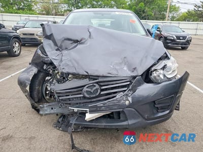Piąte zdjęcie samochodu w środku: 2016 MAZDA CX-5 SPORT VIN:JM3KE4BYXG0685131 - miniatura