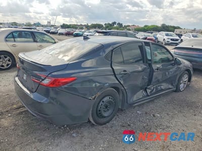 Trzecie zdjęcie samochodu z tyłu: 2025 TOYOTA CAMRY SE VIN:4T1DAACK4SU529038 - miniatura