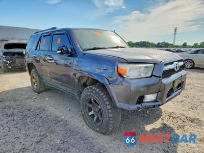 Czwarte zdjęcie samochodu z boku: 2013 TOYOTA 4RUNNER SR5 VIN:JTEBU5JR4D5146283 - miniatura