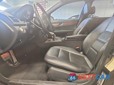 Zdjęcie 7 z 12 samochodu: 2011 MERCEDES-BENZ C 300 4MATIC VIN:WDDGF8BB1BR137625 - miniatura
