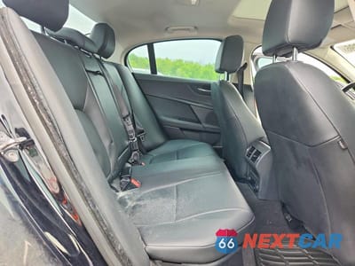 Zdjęcie 10 z 12 samochodu: 2017 JAGUAR XE PREMIUM VIN:SAJAJ4BNXHA974898 - miniatura