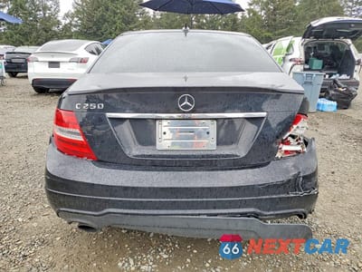 Zdjęcie 6 z 12 samochodu: 2013 MERCEDES-BENZ C 250 VIN:WDDGF4HB3DA783430 - miniatura