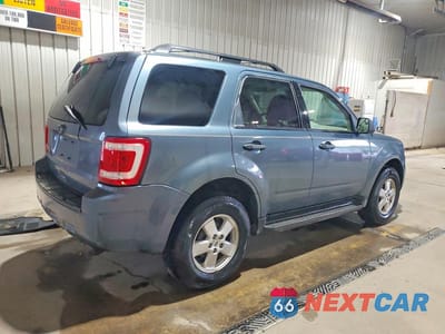 Trzecie zdjęcie samochodu z tyłu: 2010 FORD ESCAPE XLT VIN:1FMCU0D74AKA94006 - miniatura