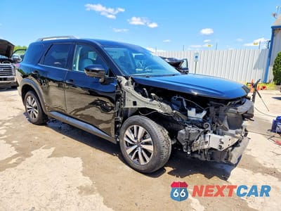 Czwarte zdjęcie samochodu z boku: 2022 NISSAN PATHFINDER SL VIN:5N1DR3CC9NC255942 - miniatura
