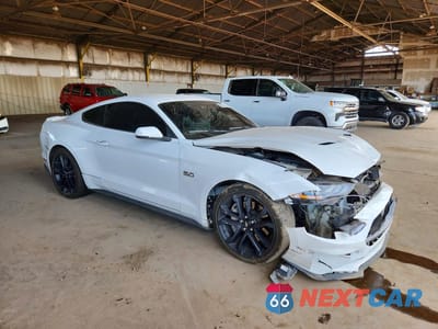 Czwarte zdjęcie samochodu z boku: 2019 FORD MUSTANG GT VIN:1FA6P8CF4K5125258 - miniatura
