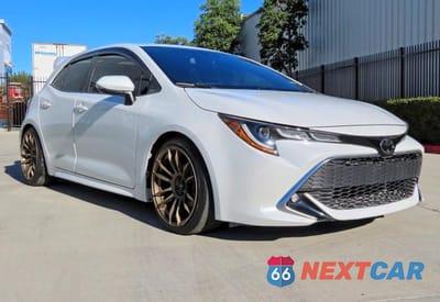 2021 TOYOTA COROLLA HATCHBACK XSE JTNA4MBE3M3129813 - główne zdjęcie licytacji z USA - miniatura