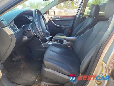 Zdjęcie 7 z 12 samochodu: 2006 CHRYSLER PACIFICA TOURING VIN:2A4GM68436R769629 - miniatura