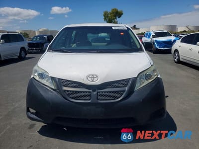 Piąte zdjęcie samochodu w środku: 2013 TOYOTA SIENNA L 7-PASSENGER VIN:5TDZK3DC9DS323411 - miniatura