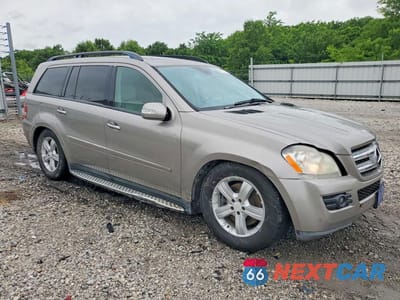 Czwarte zdjęcie samochodu z boku: 2008 MERCEDES-BENZ GL 450 4MATIC VIN:4JGBF71E58A407260 - miniatura