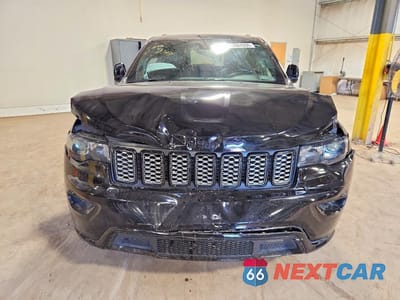 Piąte zdjęcie samochodu w środku: 2021 JEEP GRAND CHEROKEE LAREDO VIN:1C4RJFAG6MC779251 - miniatura