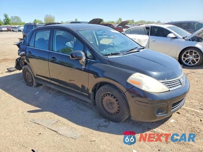 Czwarte zdjęcie samochodu z boku: 2008 NISSAN VERSA 1.8 S VIN:3N1BC11E38L364186 - miniatura