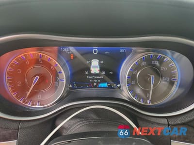 Zdjęcie 9 z 13 samochodu: 2018 CHRYSLER 300 LIMITED VIN:2C3CCAEG1JH123128 - miniatura
