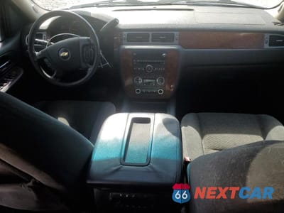 Zdjęcie 8 z 13 samochodu: 2008 CHEVROLET TAHOE K1500 VIN:1GNFK13058J103577 - miniatura