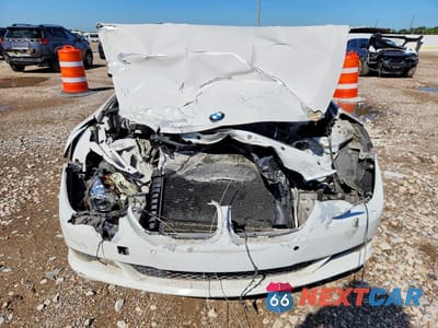 Piąte zdjęcie samochodu w środku: 2010 BMW 650 I VIN:WBAEB5C59AC225938 - miniatura
