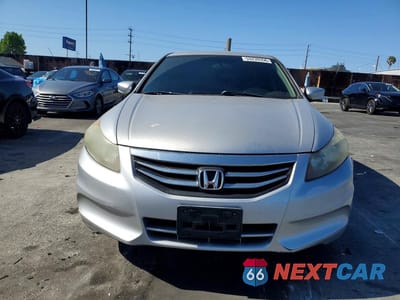Piąte zdjęcie samochodu w środku: 2012 HONDA ACCORD LX VIN:1HGCP2F31CA072802 - miniatura