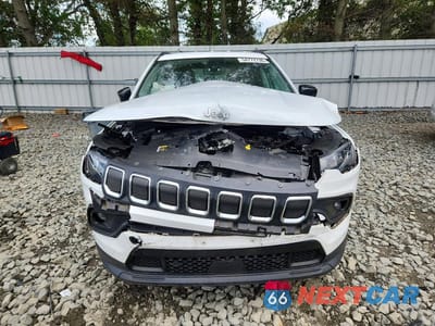 Piąte zdjęcie samochodu w środku: 2022 JEEP COMPASS LATITUDE LUX VIN:3C4NJDFB6NT172465 - miniatura