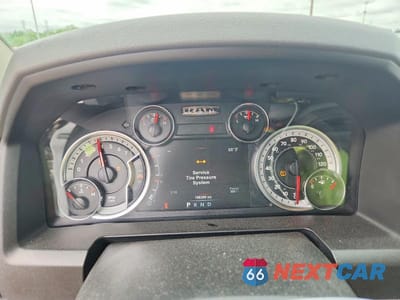 Zdjęcie 9 z 12 samochodu: 2019 RAM 1500 CLASSIC SLT VIN:1C6RR7LT9KS550033 - miniatura