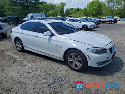 Czwarte zdjęcie samochodu z boku: 2013 BMW 528 XI VIN:WBAXH5C54DD112565 - miniatura