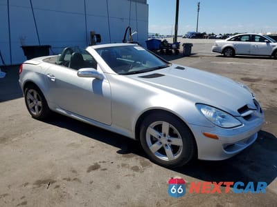 Czwarte zdjęcie samochodu z boku: 2008 MERCEDES-BENZ SLK 280 VIN:WDBWK54F78F181699 - miniatura