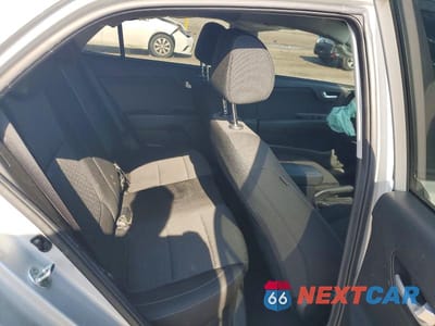 Zdjęcie 11 z 14 samochodu: 2021 KIA RIO S VIN:3KPA25AD8ME404089 - miniatura
