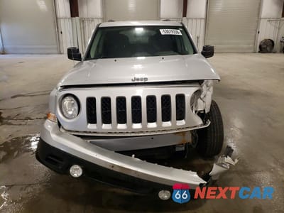 Piąte zdjęcie samochodu w środku: 2012 JEEP PATRIOT VIN:1C4NJRBB6CD686922 - miniatura