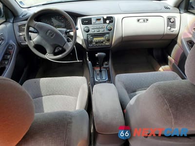 Zdjęcie 8 z 12 samochodu: 2002 HONDA ACCORD SE VIN:1HGCG56742A120036 - miniatura